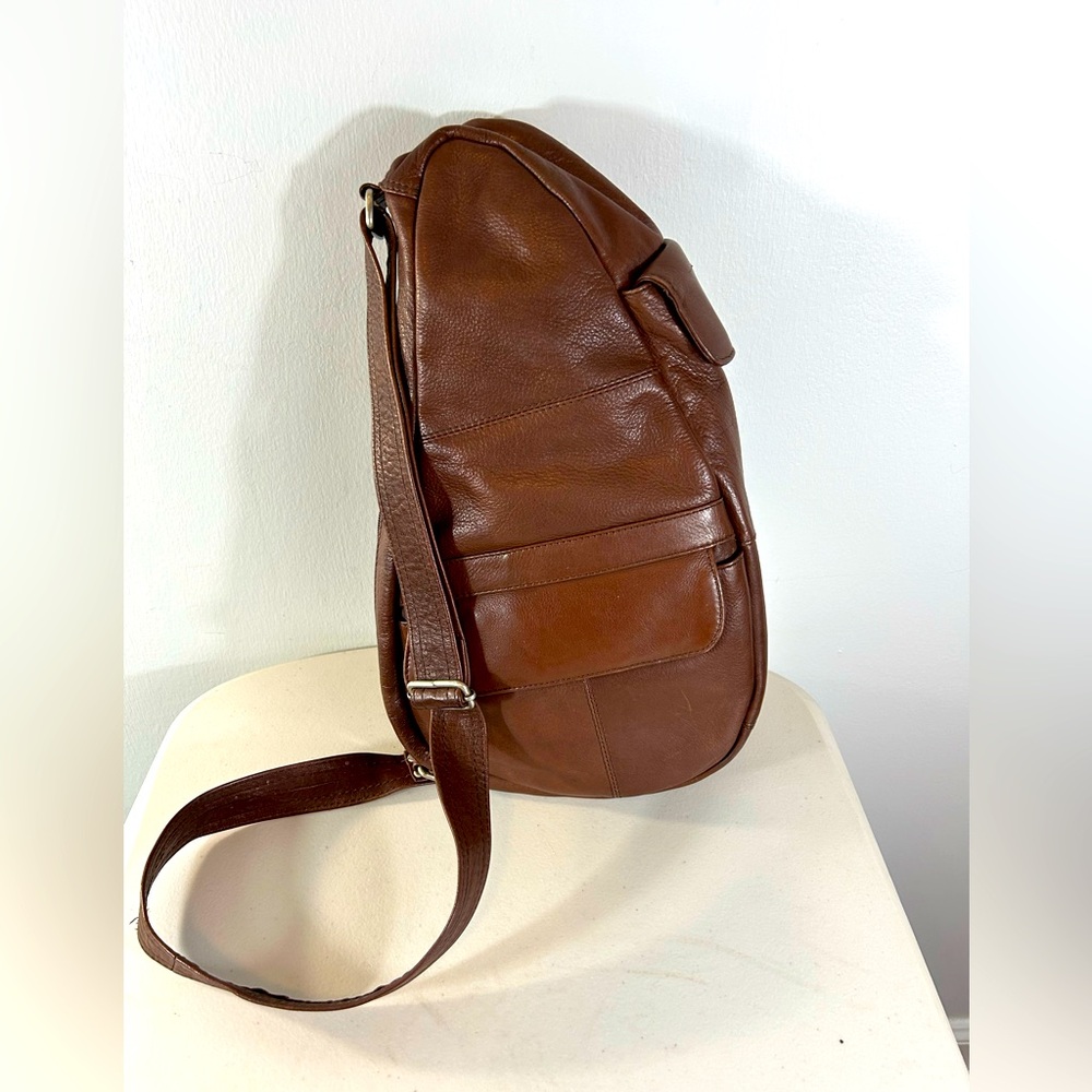 Leather Paul & Taylor sling bag